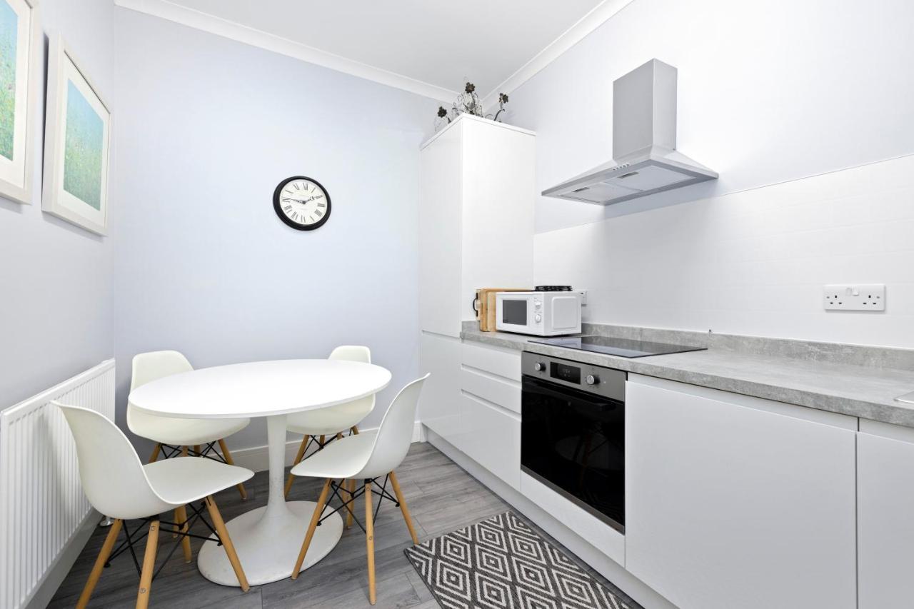 דירות אדינבורו Joivy Modern Flat On Rose Street מראה חיצוני תמונה