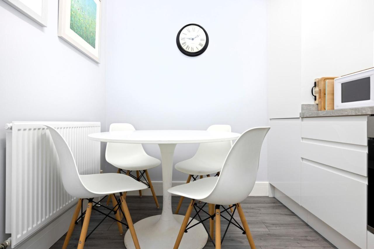 דירות אדינבורו Joivy Modern Flat On Rose Street מראה חיצוני תמונה